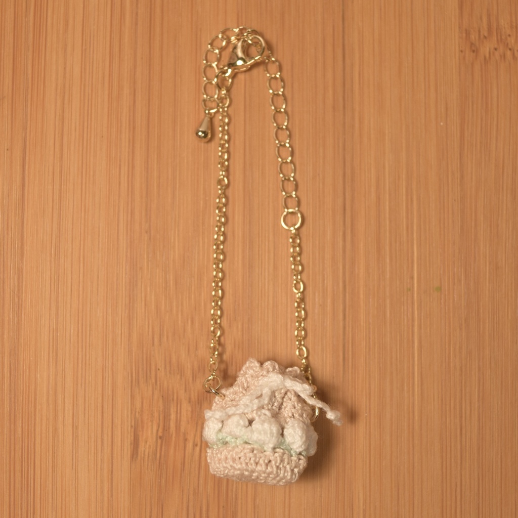 チューリップ編みポシェット