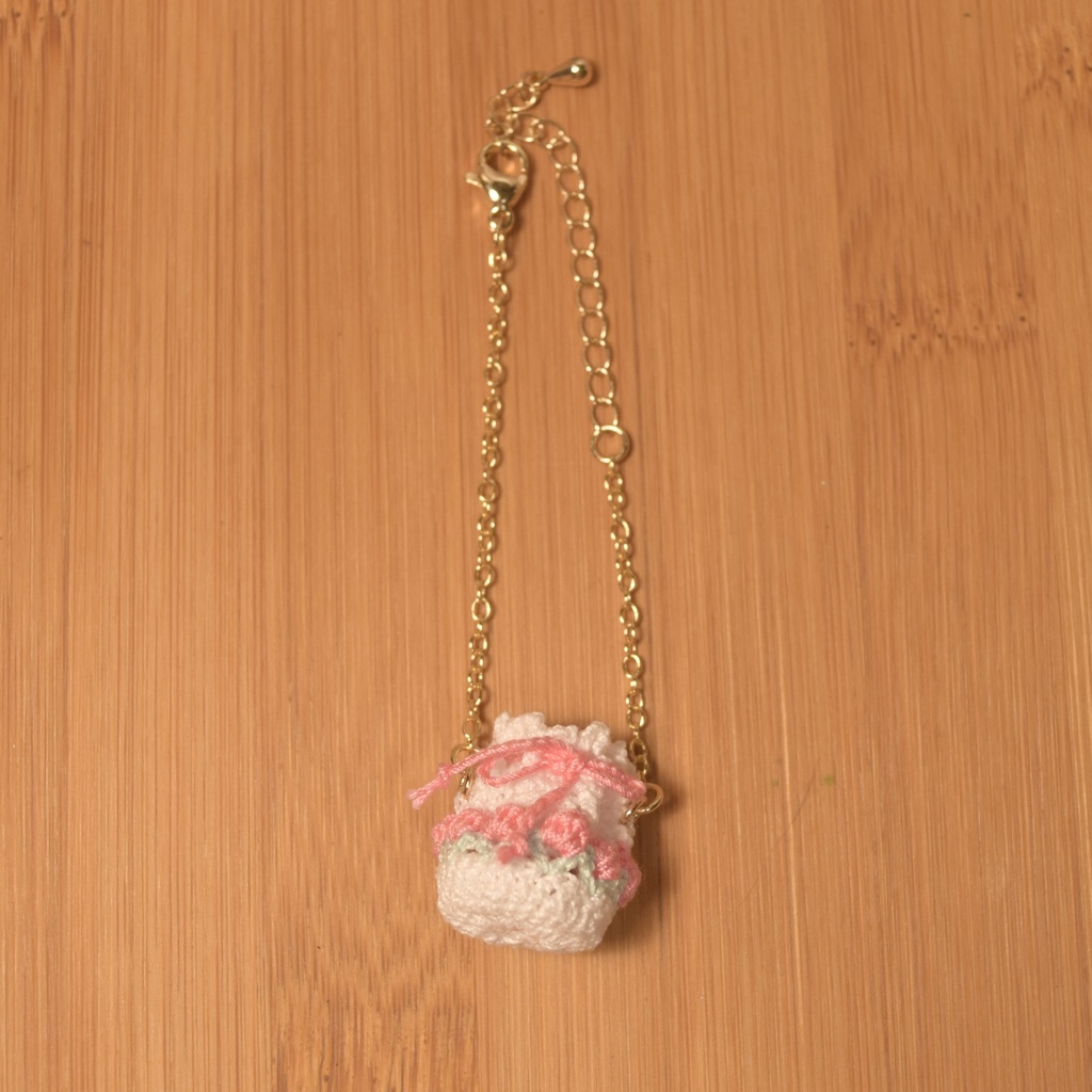 チューリップ編みポシェット