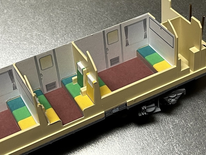 トラム社 HO ユーロライナー内装シール(登場時)とカーテン、枕カバーシール