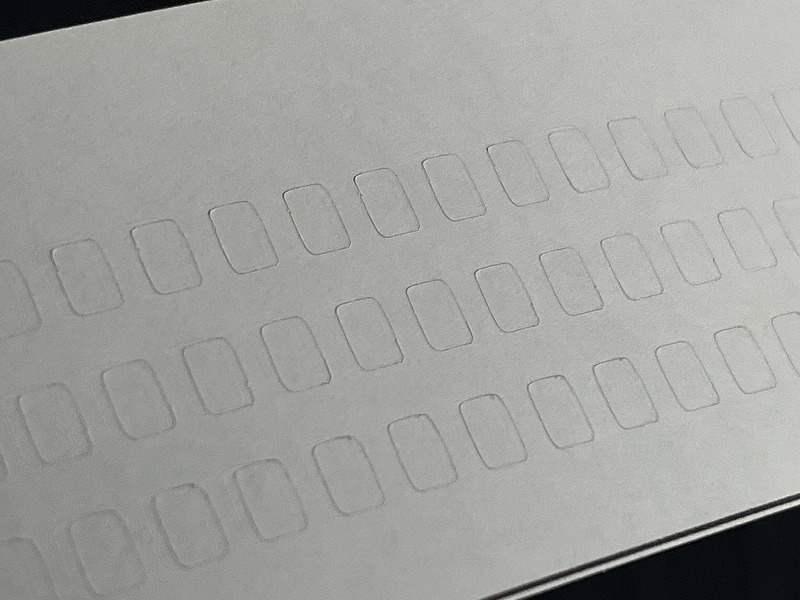 トラム社 HO ユーロライナー内装シール(登場時)とカーテン、枕カバーシール