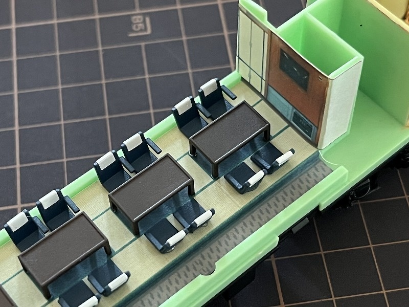 トラム社 HO やすらぎ室内シール、パーツ一式(一編成分)