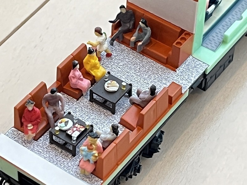 トラム社 HO やすらぎ室内シール、パーツ一式(一編成分)