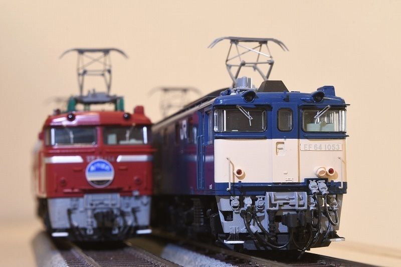 T社 HO EF641000スカート双頭切り欠け有り(1両分)