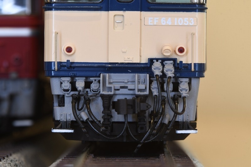 T社 HO EF641000スカート双頭切り欠け有り(1両分)