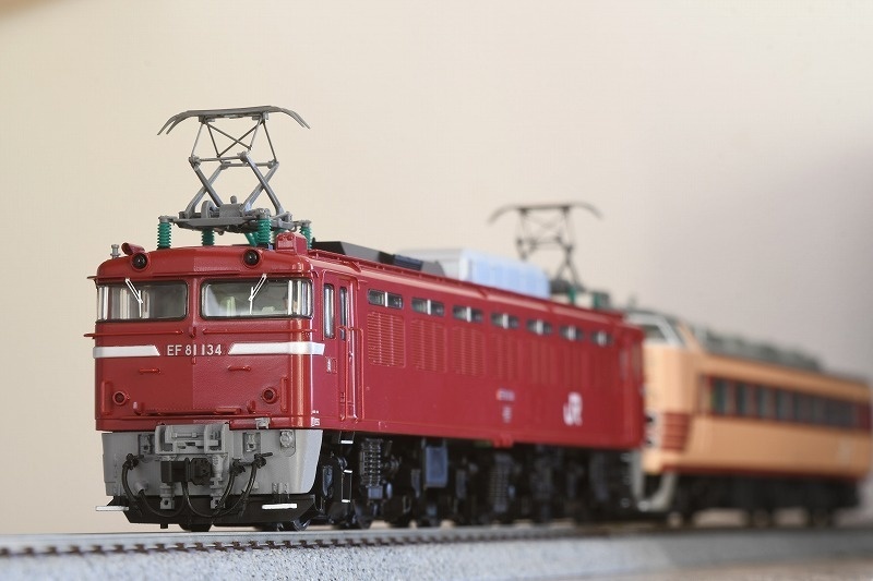 T社 HO EF81双頭スカート