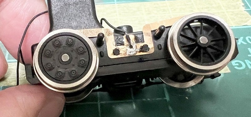 トラム社 HO EF61 床下パーツ1両分