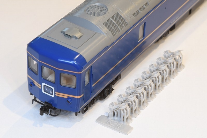 K社 HO 24系車掌室側向け(自連ダミーカプラー鑛)