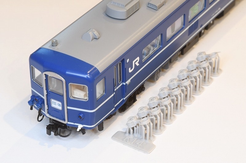 K社 HO 14系車掌室側向け(密自連ダミーカプラー鑛)