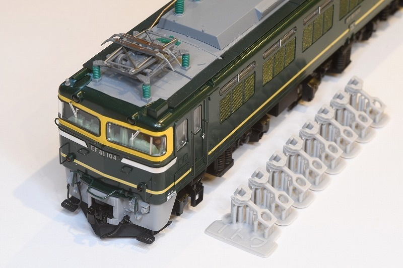 T社 HO EF81トワイライト向け(密自連ダミーカプラー鑛)