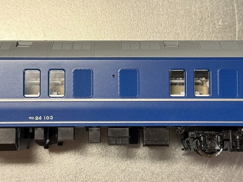 K社 HO カニ24-100向け発電エンジン(1両分)