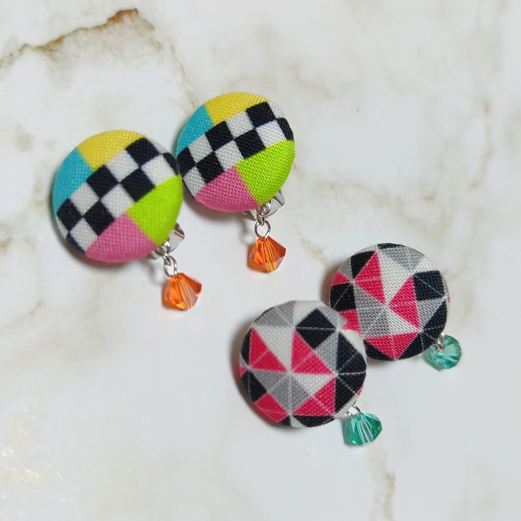 くるみボタンイヤリング