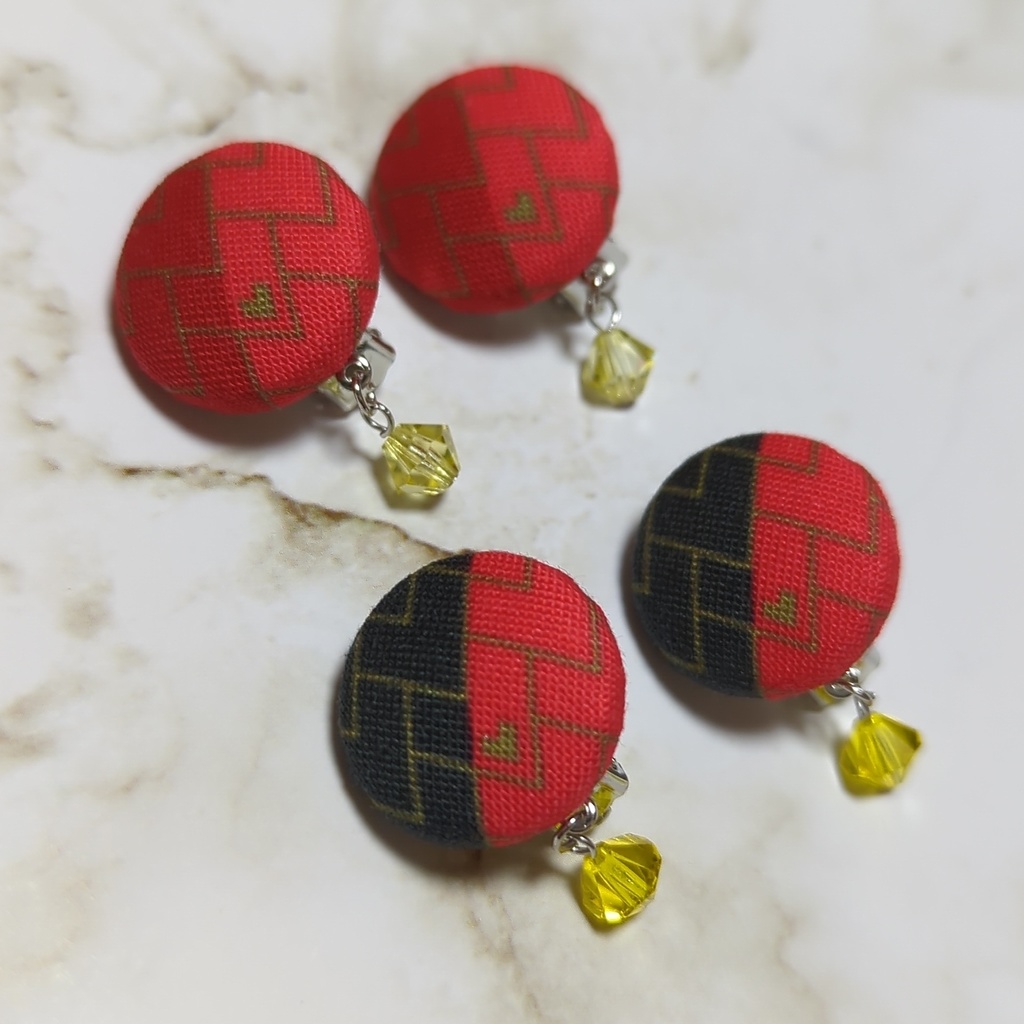 くるみボタンイヤリング