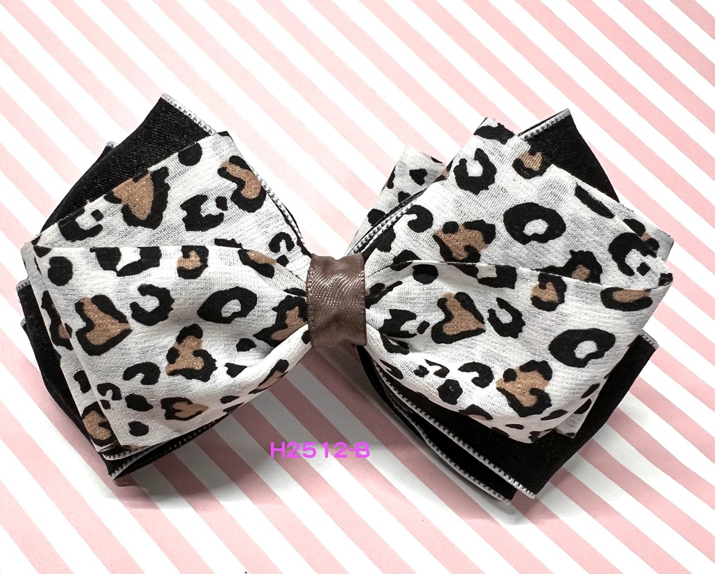 【2025年12月新作】ユキヒョウ柄3種<バナナクリップ>