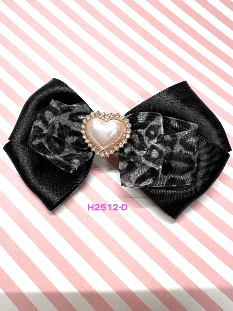 【2025年12月新作】ユキヒョウ柄ヘアアクセサリー＜クリップ＞