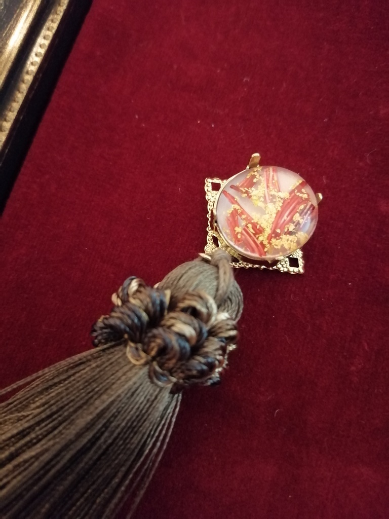 セミオーダー お色指定可 ドライフラワーと金箔のハンドメイドカボション ピアス イヤリング