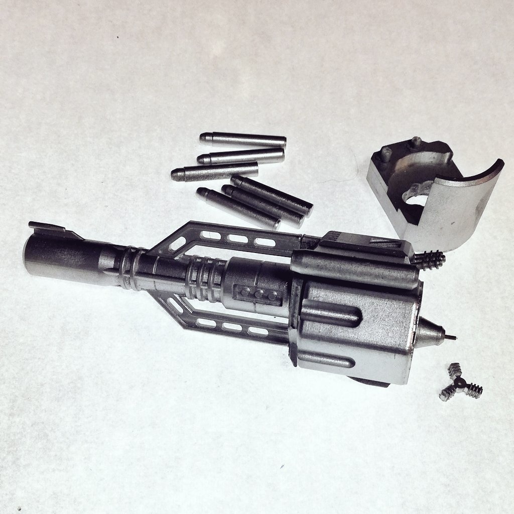 二一式回転弾倉型榴弾砲(リボルバーキャノン)