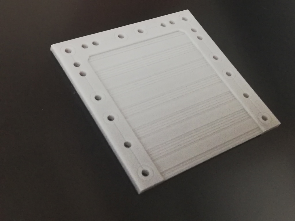 ストラクチャーベース:シャッタープレート