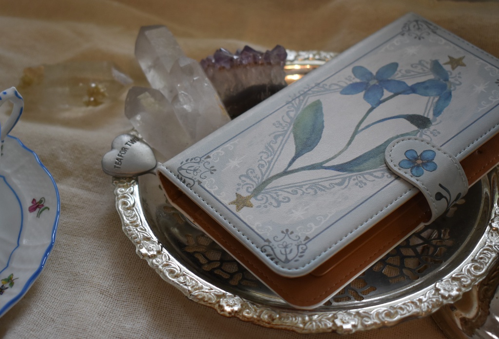 勿忘草の手帳iPhoneケース