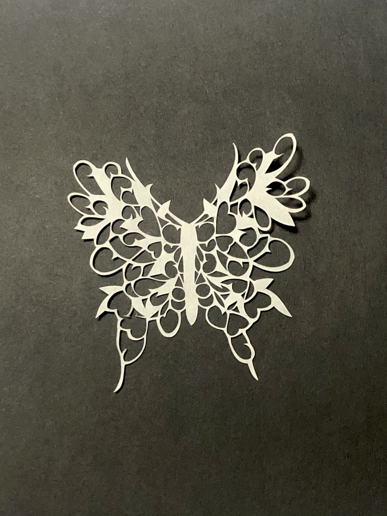 切り絵原画・葉の蝶(額なし、8角)
