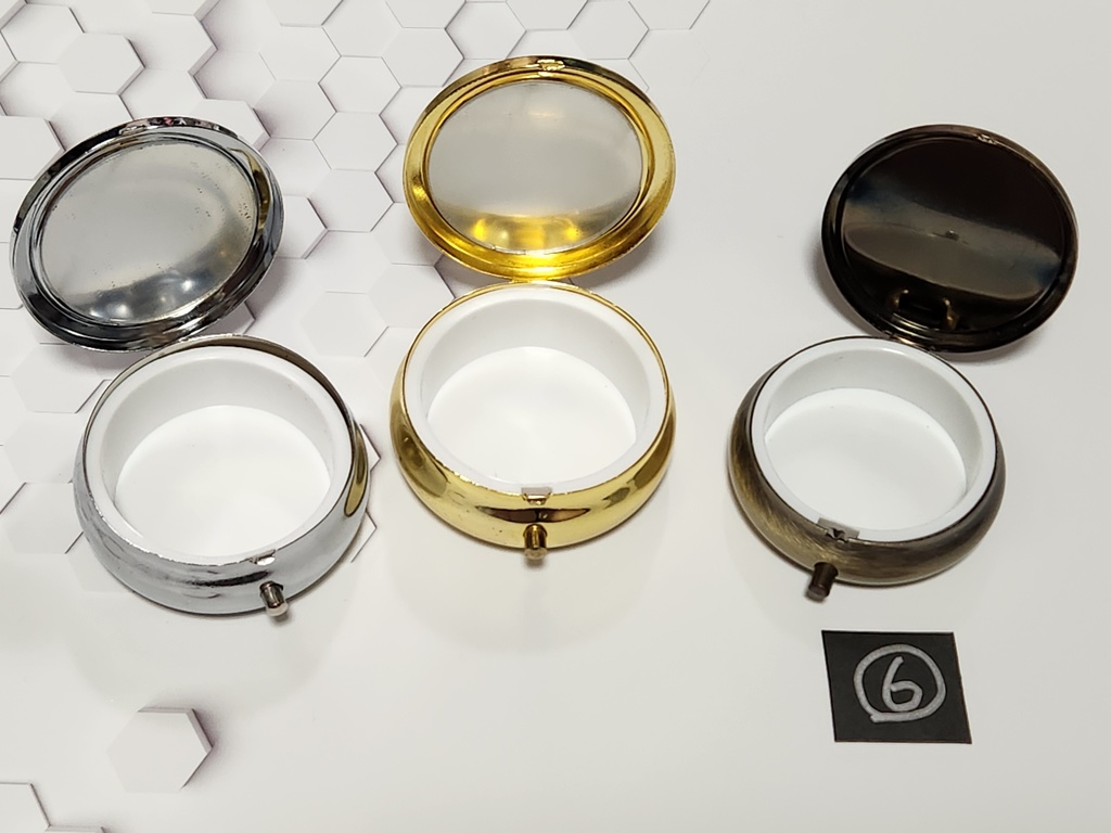 ピルケース(金属)