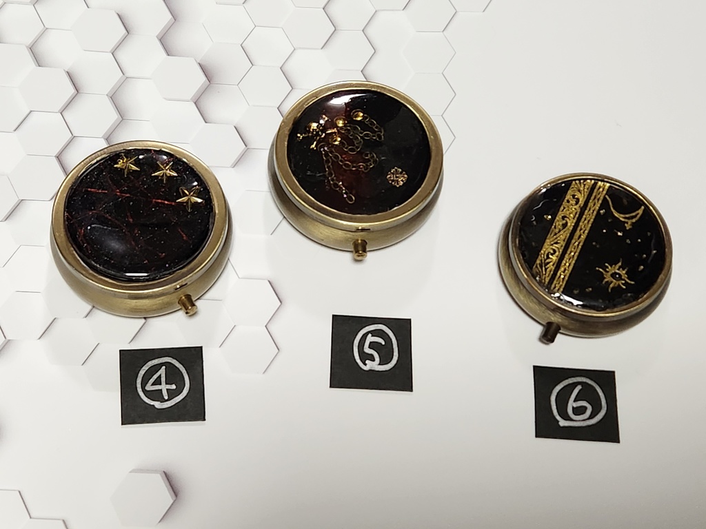 ピルケース(金属)