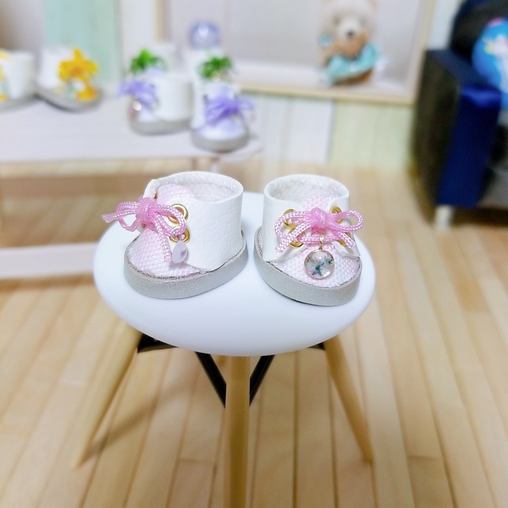 Spring charm shoes