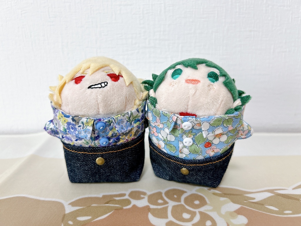 俵形ぬいのシャツとズボン