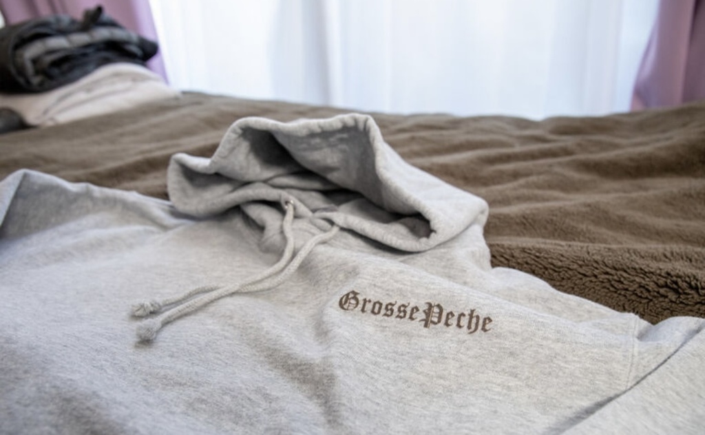 BIG BUTT パーカー