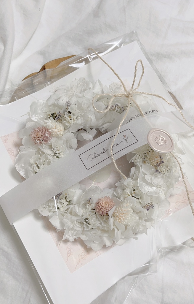 桃色千日紅と紫陽花のまんまるリース