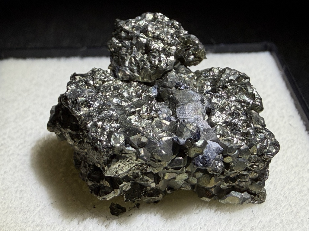 【Vtuber/動画素材】金属質テクスチャ（黄鉄鉱マクロ）