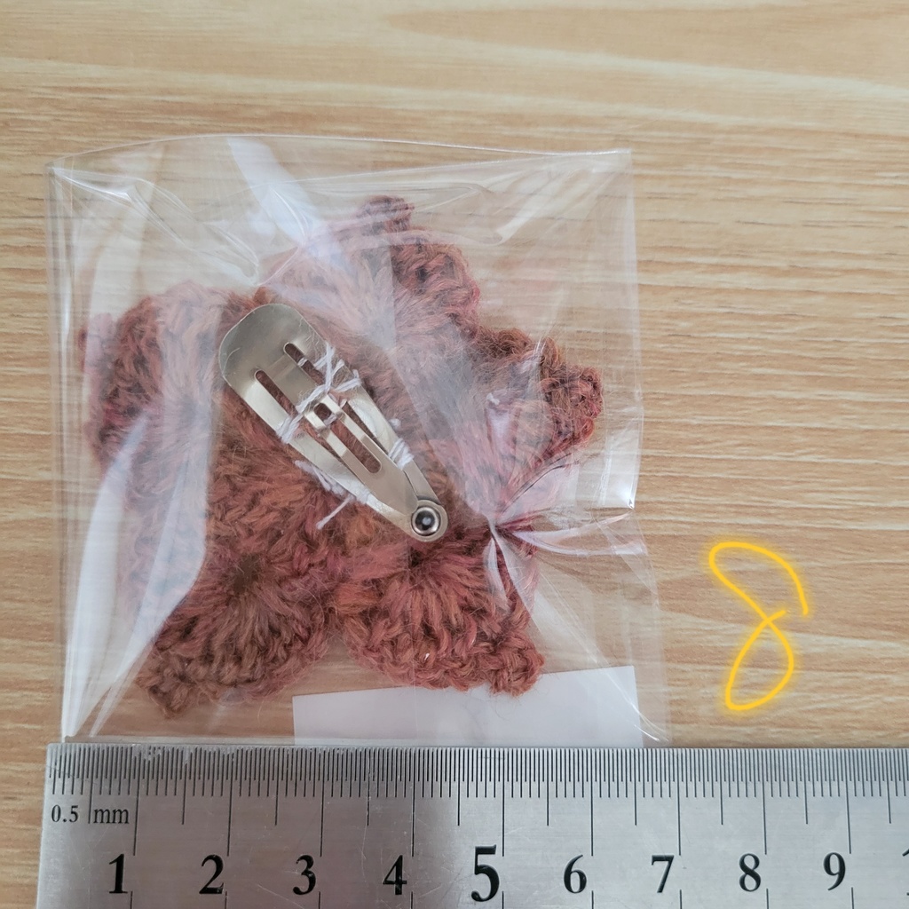 手編みのお花ヘアピン