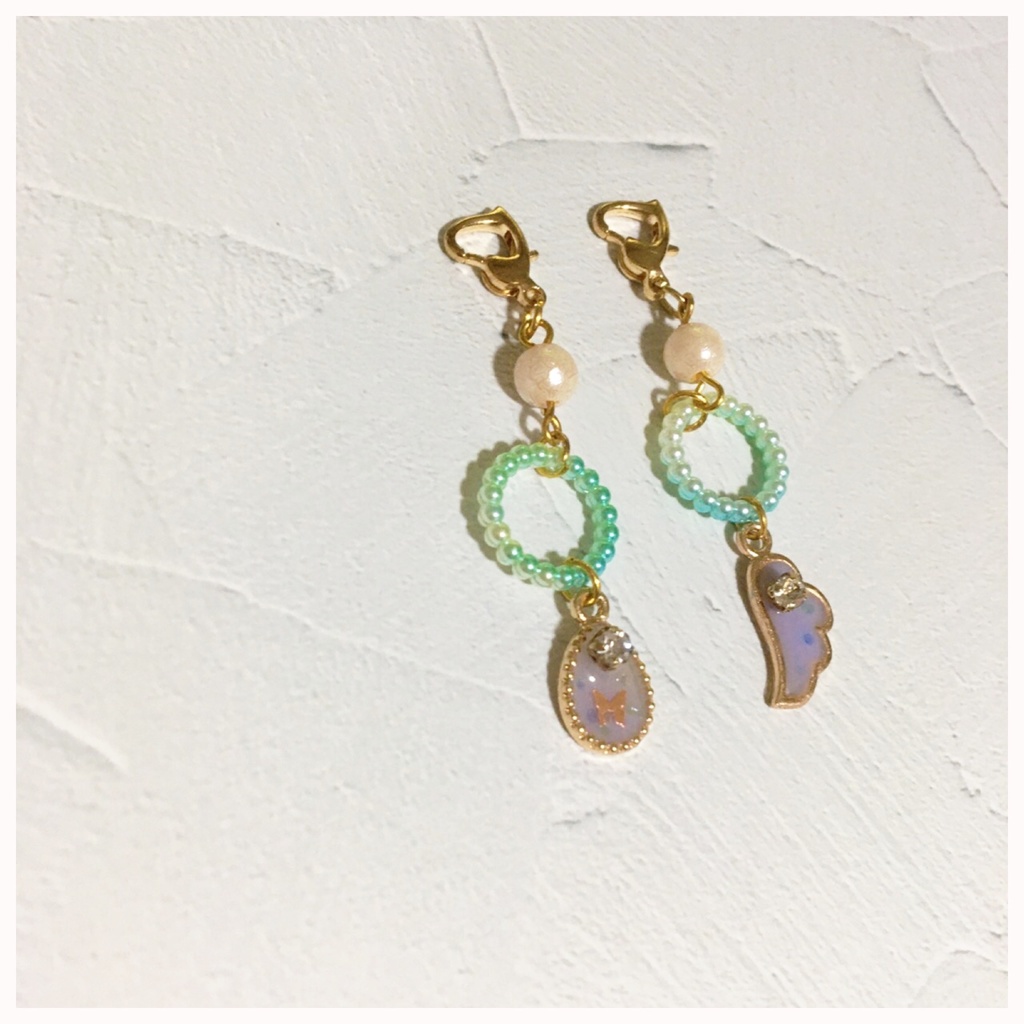 天使の羽のマスクチャーム