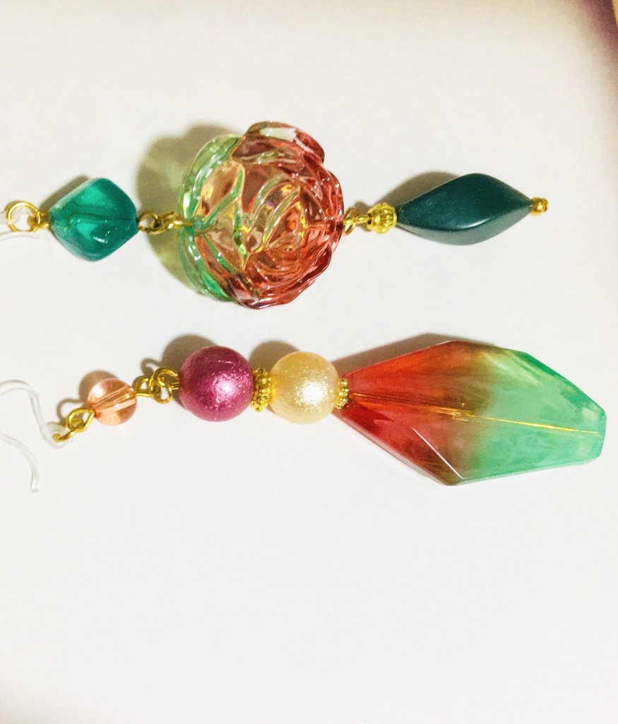 手染め苺柄ピアス