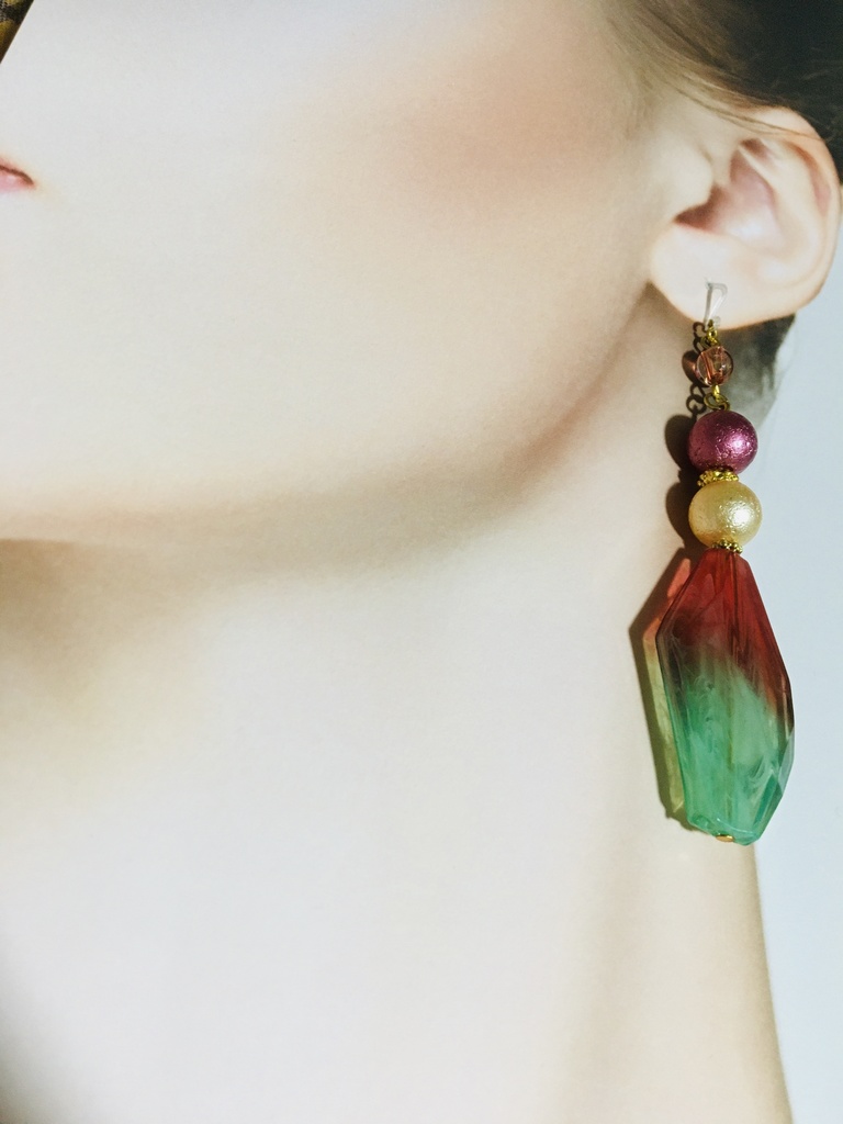 手染め苺柄ピアス