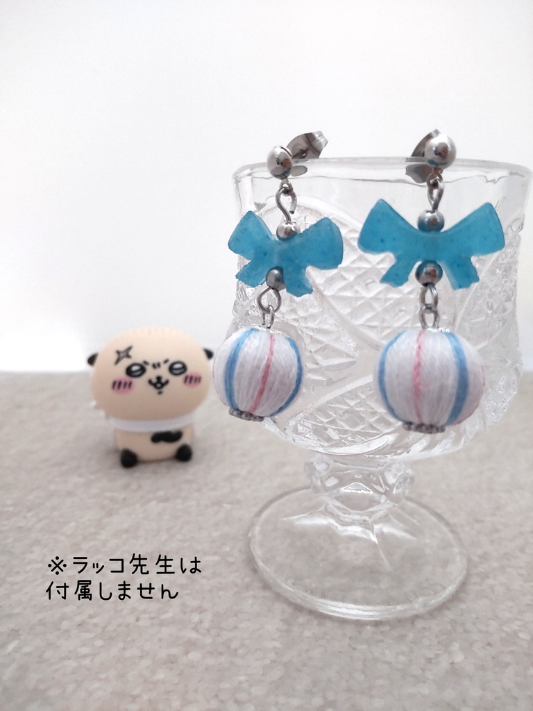 ちいかわ・ハチワレイメージ 巻き玉のピアス・イヤリング