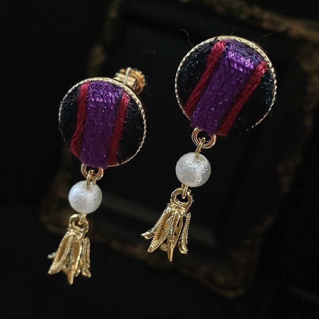 ツイステッドワンダーランド　ロロ・フランム　イメージベロアイヤリング・ピアス