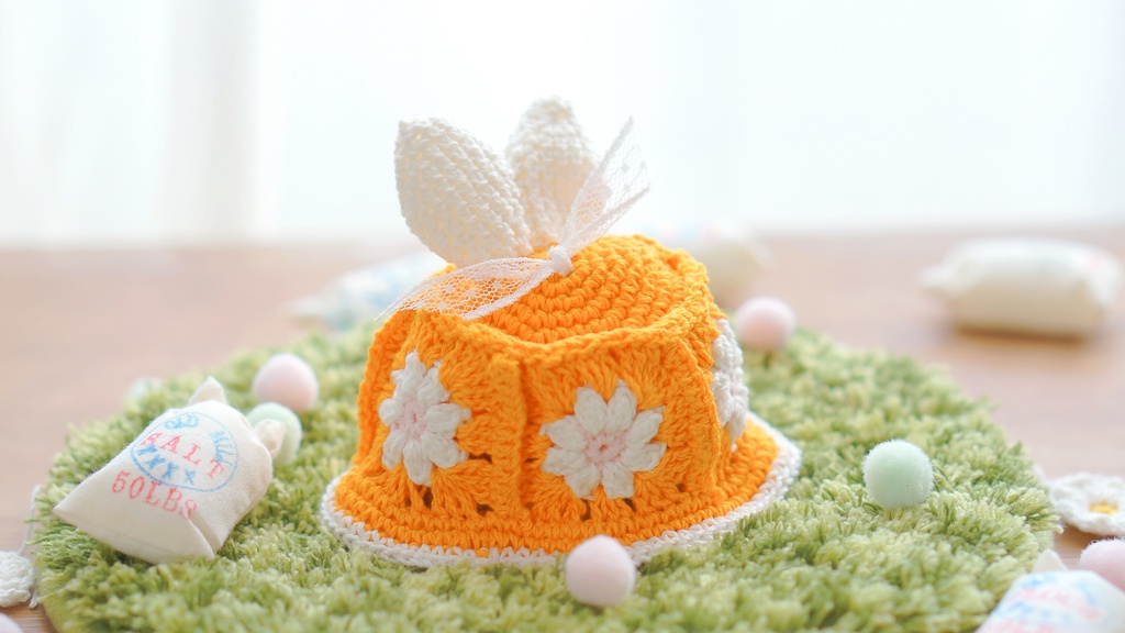 Bunny flower square hat