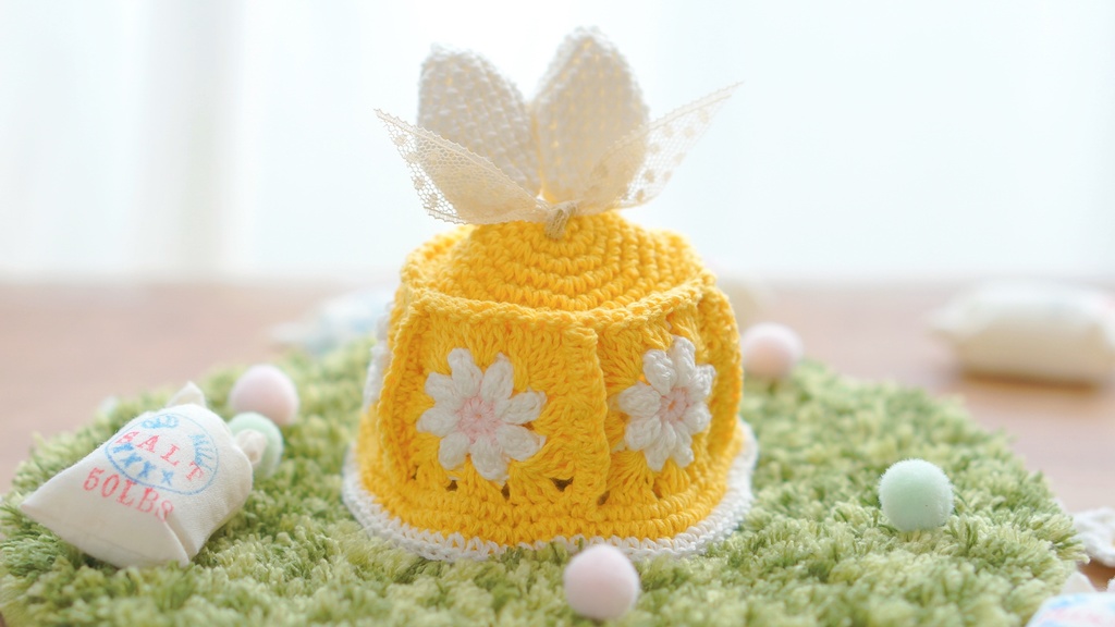 Bunny flower square hat