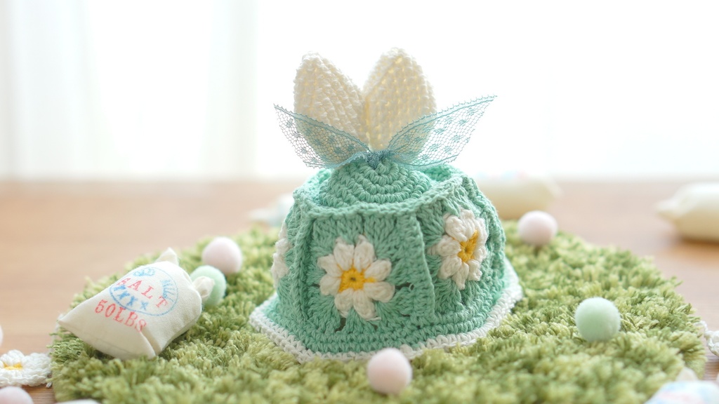 Bunny flower square hat