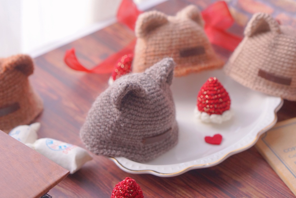 Valentine cat hat