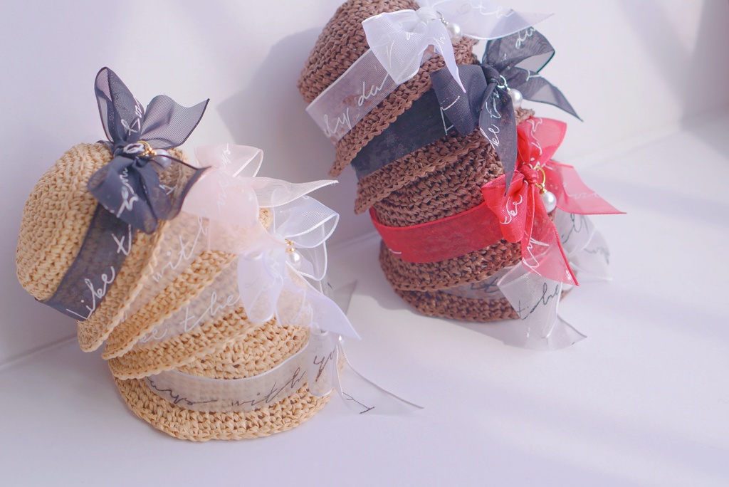 See-through ribbon straw hat