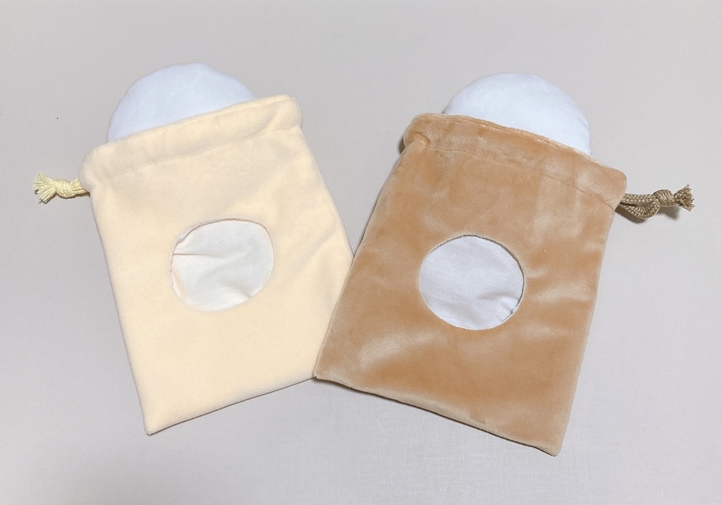 モチ巾着のきぐるみ