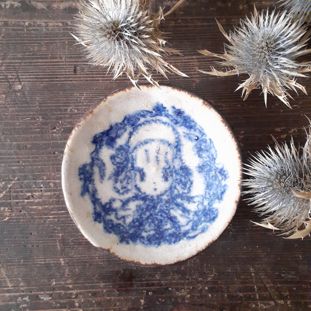 豆皿・安南手　福寿草