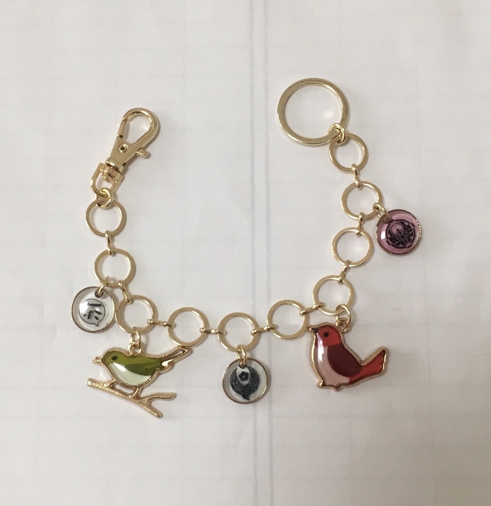 鶯丸のウグイスモチーフバッグチェーン