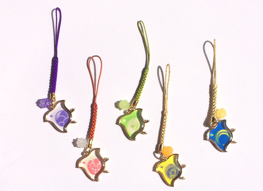 とうらぶちどり根付①