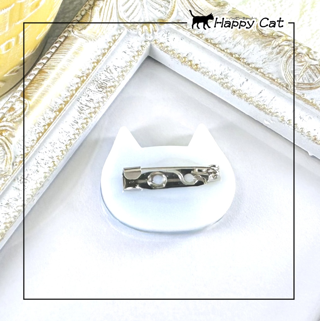 猫のブローチ パールと猫のシルエット、花びらを閉じ込めました🖤