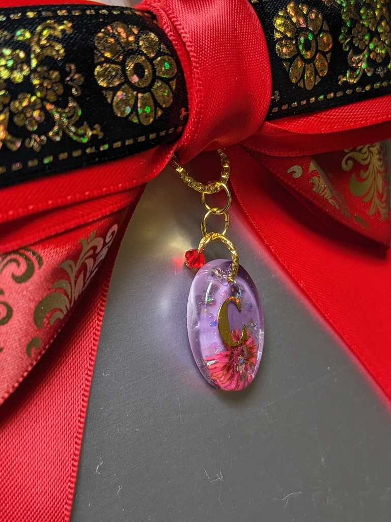 ブラスタ 柘榴イメージリボンバッグチャーム