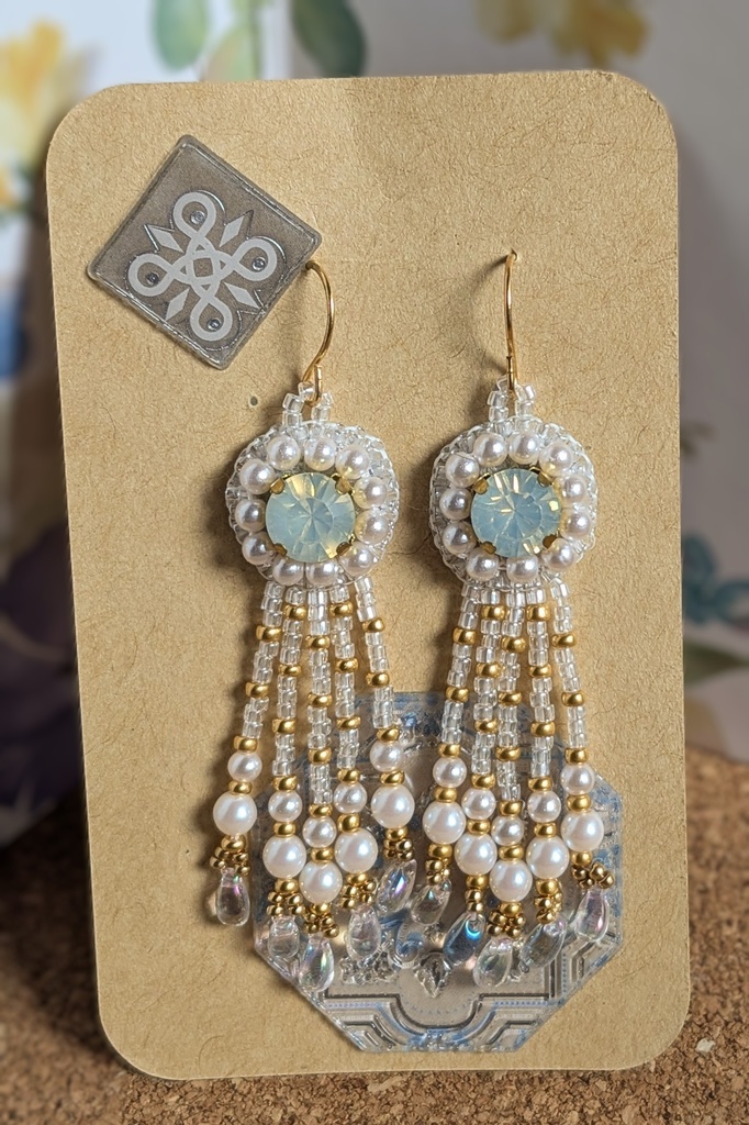 フリンジピアス/スノウホワイト