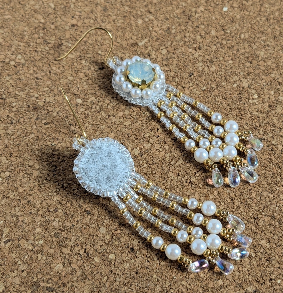 フリンジピアス/スノウホワイト