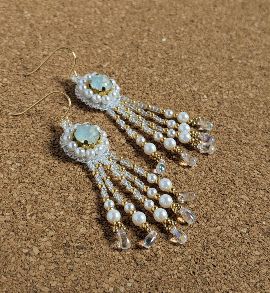 フリンジピアス/スノウホワイト